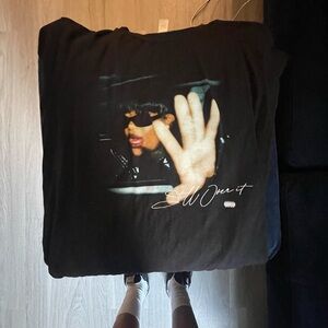 Summer Walker graphic tee